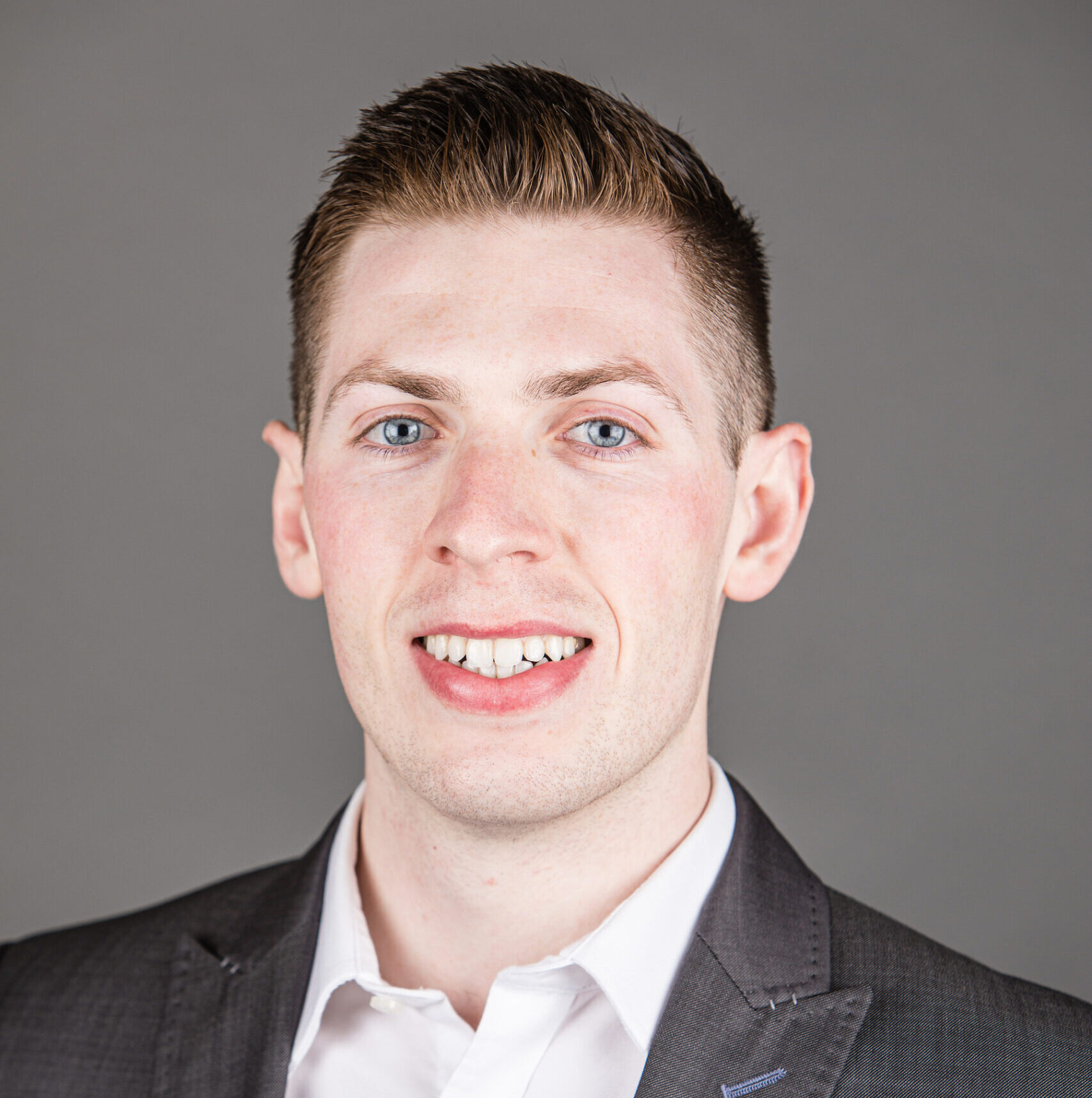 Noah Fryou headshot